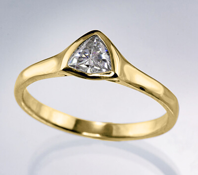 Triangle cheap Engagement ring with 0.24 Carat H VS1 natural diamond