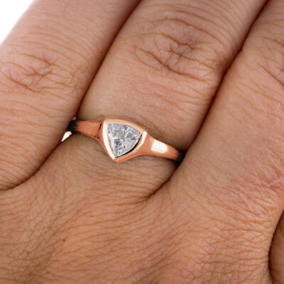 Rose Gold Triangle cheap Engagement ring with 0.24 Carat H VS1 natural diamond