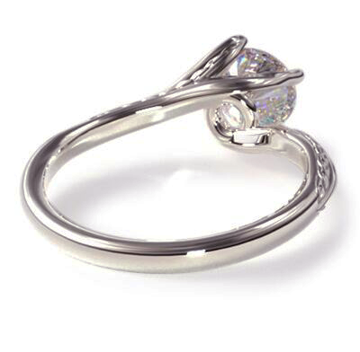 Vintage style wheet motif solitaire engagement ring