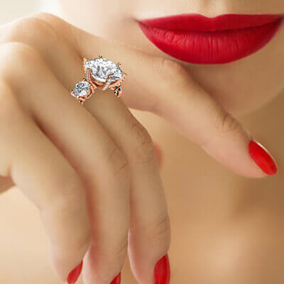 Diamond ring for large diamonds