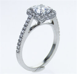 Picture of Halo engagement ring, 