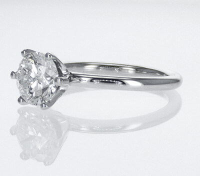 Engagement ring, 2 mm with 6 prongs Novo style head