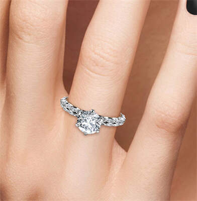  Engagement ring with leaves set with diamonds, Vintage style