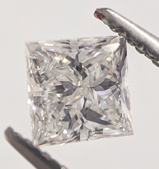 Picture of 0.41 Carats, Princess Diamond with Very Good Cut, D Color, VS1 Clarity and Certified By EGS/EGL