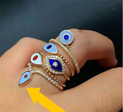 Enamel and diamonds ring