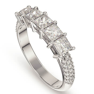 Anillo de cinco diamantes Princess