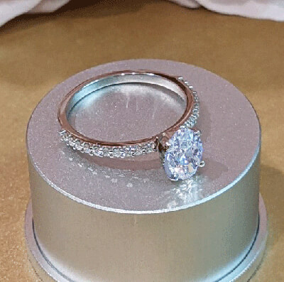 Ready to Ship.1.01 D VS2 Oval solitaire engagement ring, In - 14K White gold.