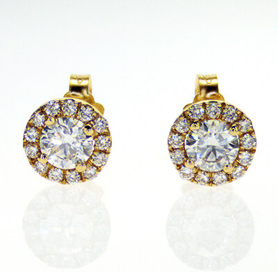 Halo diamond earrings, 0.25 Cts side diamonds