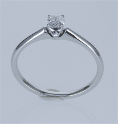 Picture of Delicate Novo solitaire engagement ring, for smaller diamonds