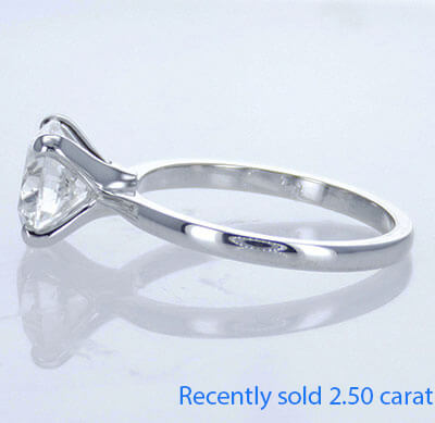 Delicate solitaire engagement ring for all shapes