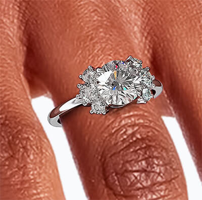 Hugging engagement ring setting