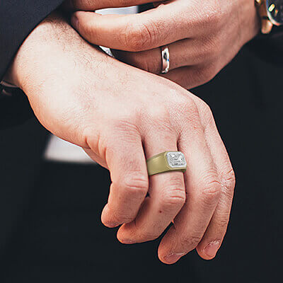 Mens engagement ring set with 2.50 Carat Emerald Lab Diamond Ideal Cut, E VVS2