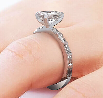 Anillo de compromiso engastado con 10 diamantes laterales Baguettes 0,60 quilates GH VS