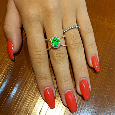 1.20 Esmeralda Forma ovalada, anillo X engastado con diamantes naturales laterales de 1/2 quilate promedio G VS