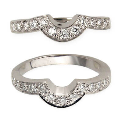 Wedding ring with 0.25 carat diamonds