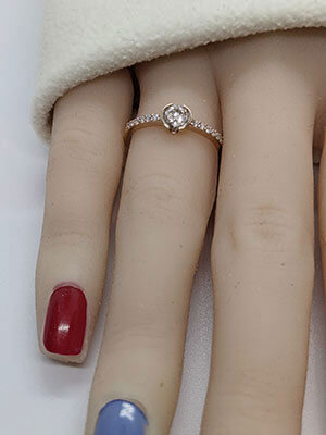 0.30 carat Lab diamond F VS1 engagement ring