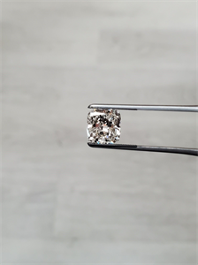 Foto Diamante Natural 3.02 quilates,  , Color J, claridad VS2 y certificado GIA de