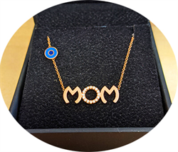 Foto Colgante MOM con diamantes 0.12 Cts de