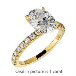 Foto Anillo de compromiso en oro amarillo, engastado con pavé para todas las formas y quilates. de