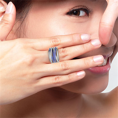 Anillo de aniversario o cóctel de 1,94 quilates con diamantes y zafiros