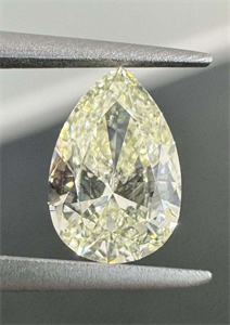 Foto Diamante Natural 1.01 quilates, De pera , Color N, claridad SI1 y certificado GIA de