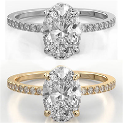 Foto Anillo de compromiso de diamantes de corte ovalado de