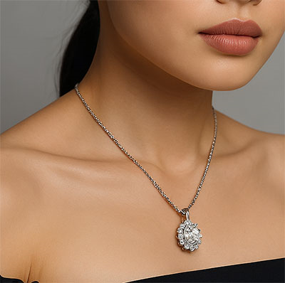 Cluster pendant for all stone shapes