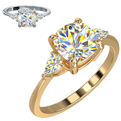 Foto Anillo de compromiso de tres piedras con centro de cojín y diamantes de pera laterales de 0,20 quilates de