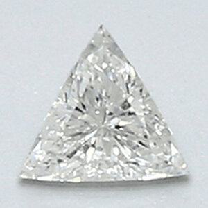 Foto 0.2 quilates, diamante triangular con muy buen corte, color G, claridad SI1 y certificado por Diamonds-USA de