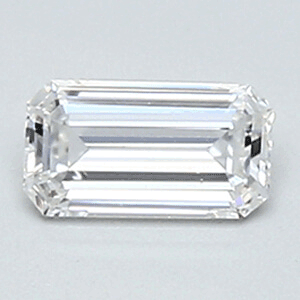 0.27 quilates, diamante esmeralda con muy buen corte, color E, claridad VVS2 y certificado por CGL
