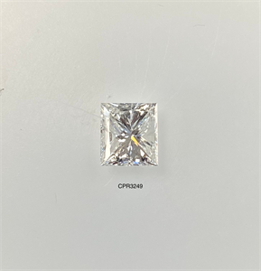 Foto Diamante Natural 1.00 quilates, Princesa , Color F, claridad VS2 y certificado GIA de