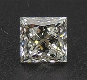 Foto Diamante Natural 1.01 quilates, Princesa , Color J, claridad VS1 y certificado GIA de