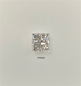 Picture of Natural Diamond 0.90 Carats, Princess with  Cut, I Color, SI2 Clarity and Certified by GIA