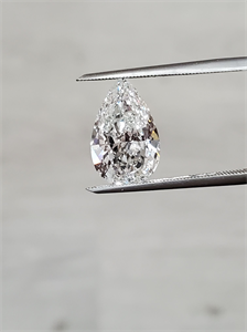 Foto Diamante Natural 3.01 quilates, De pera , Color H, claridad SI1 y certificado GIA de