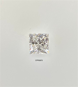 Foto Diamante Natural 0.70 quilates, Princesa , Color G, claridad VS2 y certificado GIA de