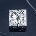 Diamante Natural 1.71 quilates, Princesa , Color H, claridad VS2 y certificado GIA