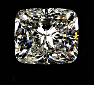 Foto Diamante Natural 5.06 quilates, Del cojín , Color J, claridad VVS2 y certificado GIA de