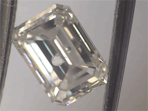Picture of 1.09 Carats, Emerald Diamond with  Cut, H Color, SI2 Clarity and Certified by EGL