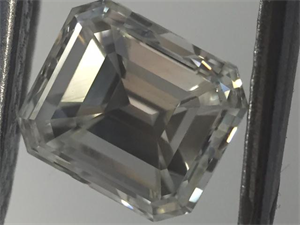 Foto 1.01 quilates, Esmeralda Diamante , Color H, claridad VS1 y certificado por EGL de