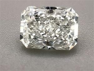 Picture of Natural Diamond 1.70 Carats, Radiant with  Cut, F Color, VS2 Clarity and Certified by GIA