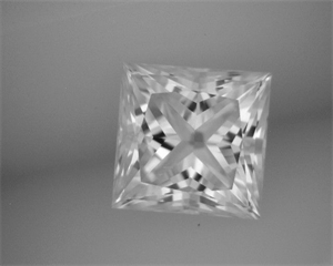 Foto Diamante Natural 0.61 quilates, Princesa , Color K, claridad SI1 y certificado GIA de