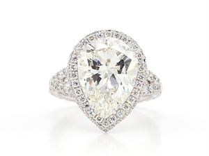 Foto Diamante Natural 6.01 quilates, De pera , Color J, claridad VS1 y certificado GIA de