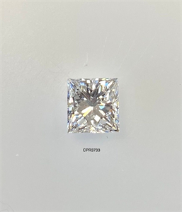 Foto Diamante Natural 0.95 quilates, Princesa , Color F, claridad VS2 y certificado GIA de