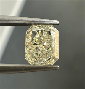 Picture of Natural Diamond 1.01 Carats, Radiant with  Cut, M Color, VS2 Clarity and Certified by GIA
