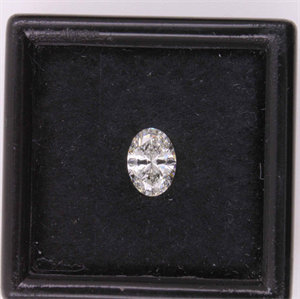 Foto Diamante Natural 0.53 quilates, Ovalado , Color I, claridad VVS1 y certificado GIA de