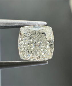 Foto Diamante Natural 1.21 quilates, Del cojín , Color J, claridad VS2 y certificado GIA de